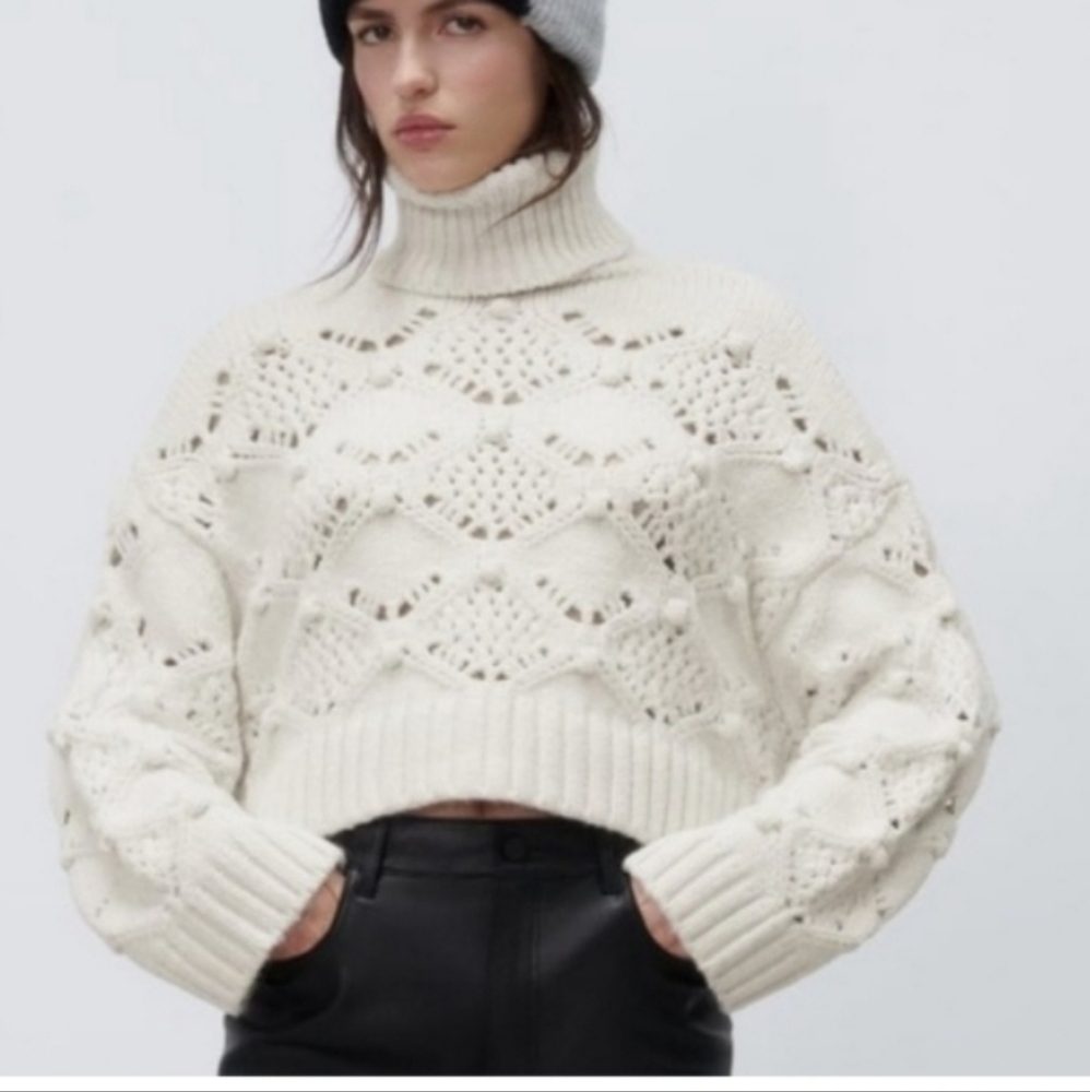 Zara Cream Turtleneck Cable Knit Sweater With Funtional Side Buttons Sz-L